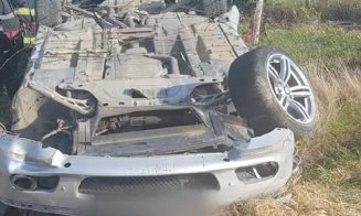 Doi tineri de 18 și 22 de ani au murit pe loc. Mașina în care se aflau a ieșit de pe drum